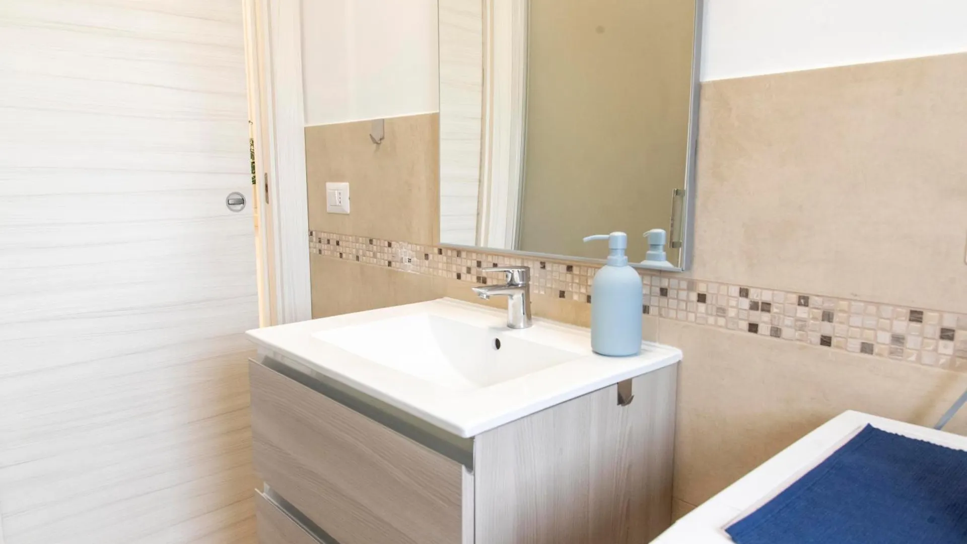 Apartment Kamchu Residence: Via Dei Laghi - Apt #R15 Ciampino Italy
