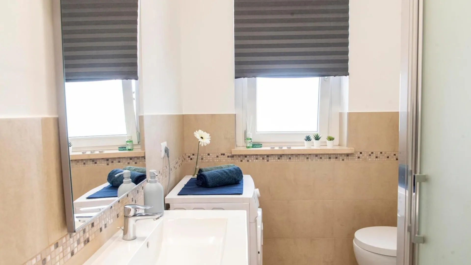 Kamchu Residence: Via Dei Laghi - Apt #R15 Ciampino